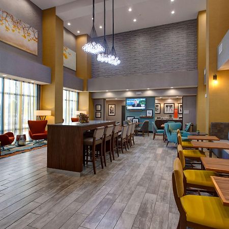 Hampton Inn & Suites-Wichita/Airport, Ks Esterno foto