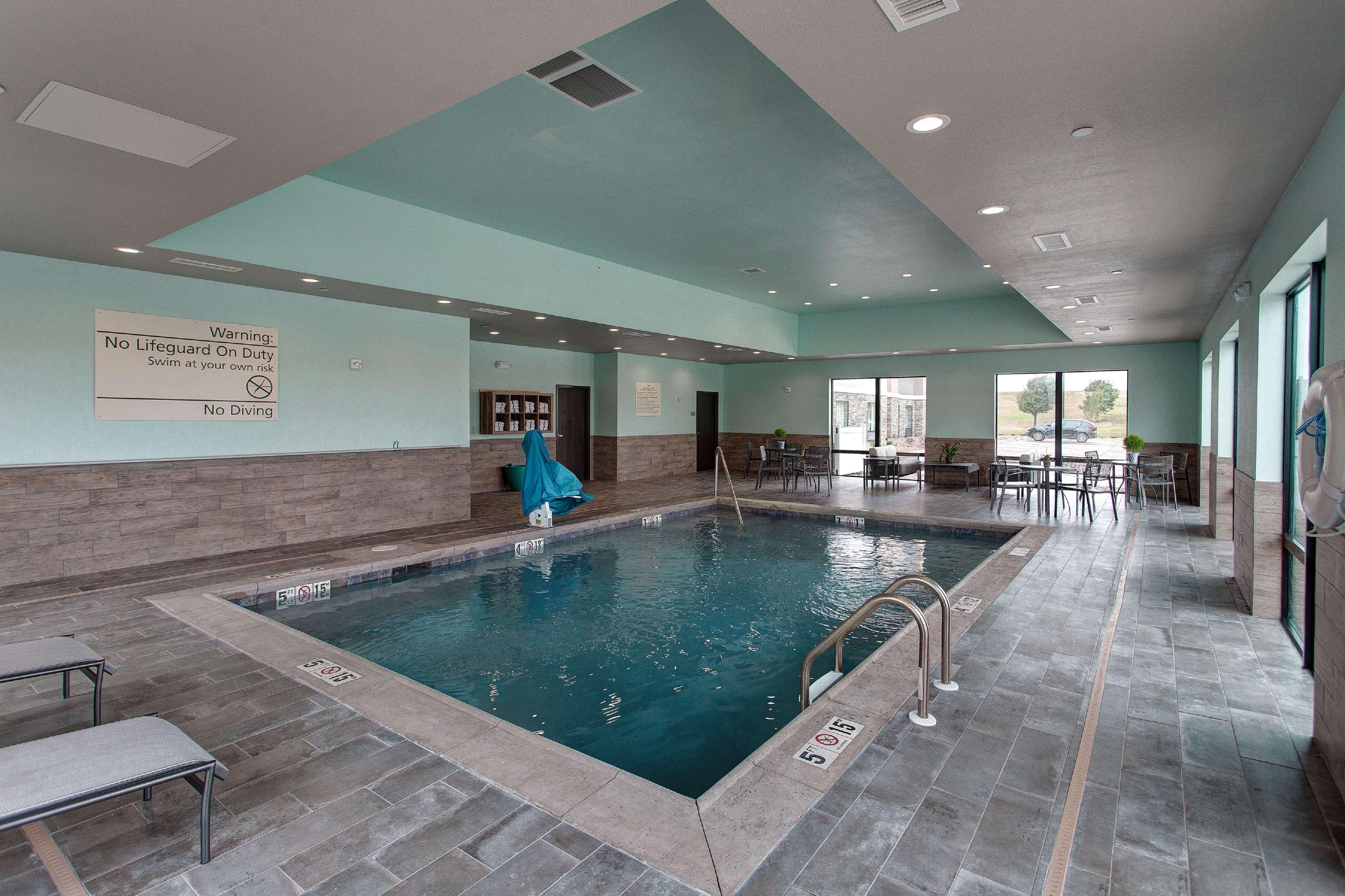 Hampton Inn & Suites-Wichita/Airport, Ks Esterno foto