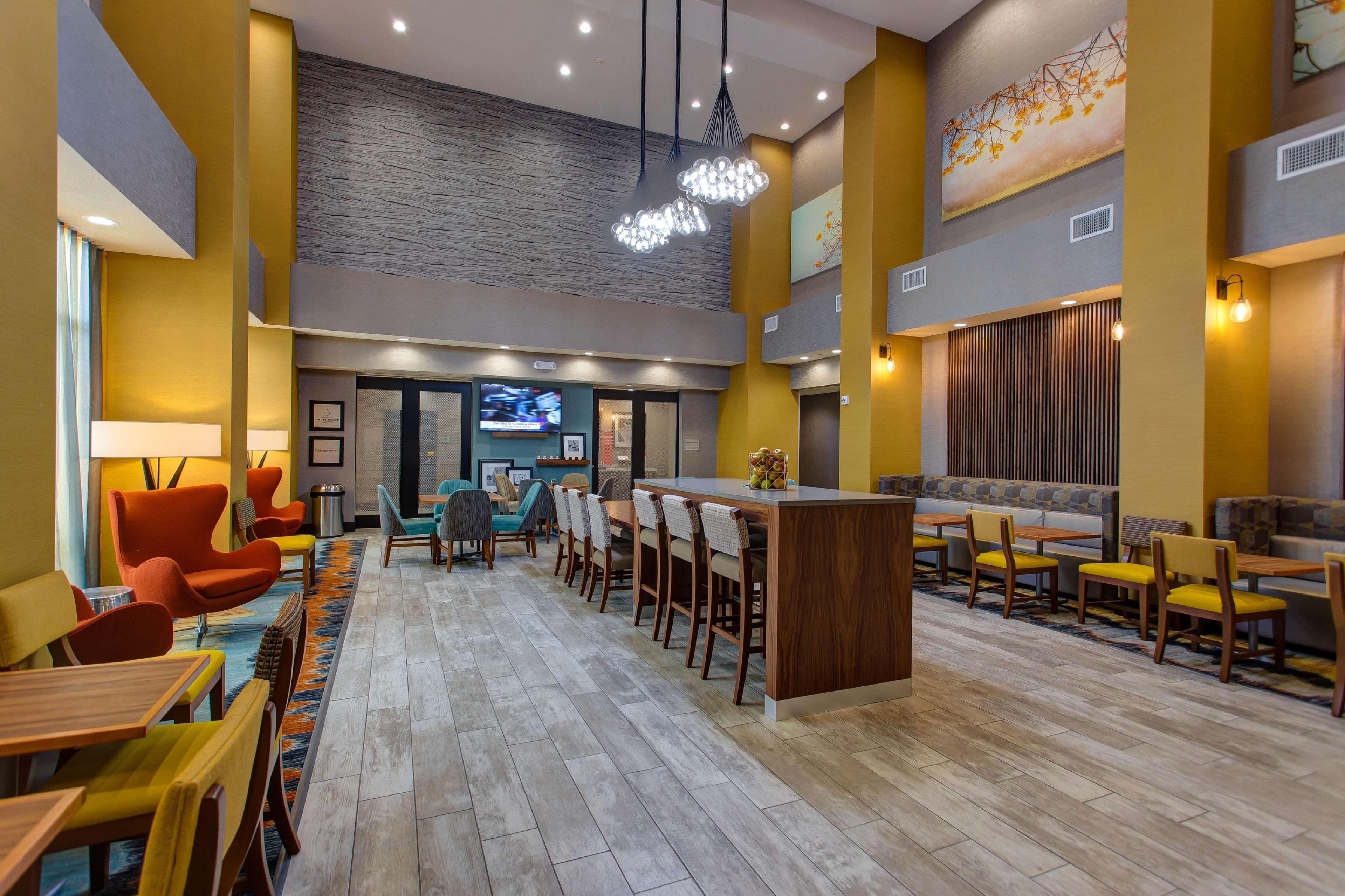 Hampton Inn & Suites-Wichita/Airport, Ks Esterno foto